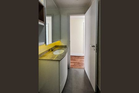 Apartamento para alugar com 72m², 3 quartos e 2 vagasBanheiro Social