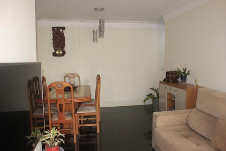 Sala  de apartamento para alugar com 3 quartos, 83m² em Vila Augusta, Guarulhos