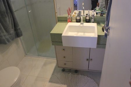 Apartamento à venda com 83m², 3 quartos e 1 vagaBanheiro da Suíte 