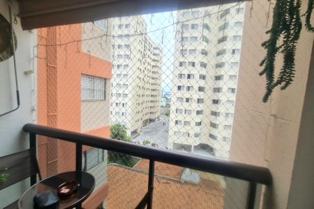 Apartamento à venda com 83m², 3 quartos e 1 vaga Apartamento à venda com 83m², 3 quartos e 1 vagaVaranda