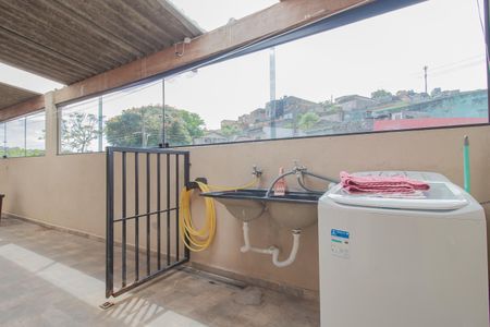 Casa para alugar com 100m², 2 quartos e sem vagaÁrea de serviço