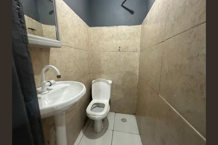 Casa para alugar com 35m², 1 quarto e sem vaga Casa para alugar com 35m², 1 quarto e sem vagaBanheiro