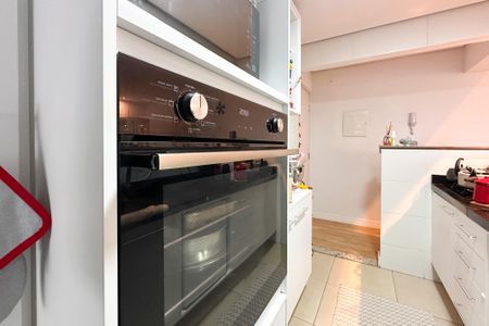 Apartamento à venda com 104m², 2 quartos e 2 vagas Apartamento à venda com 104m², 2 quartos e 2 vagasCozinha