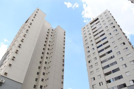Apartamento para alugar com 70m², 2 quartos e 1 vagaFachada