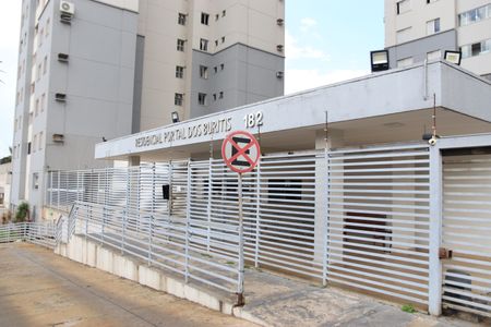 Apartamento para alugar com 70m², 2 quartos e 1 vagaFachada