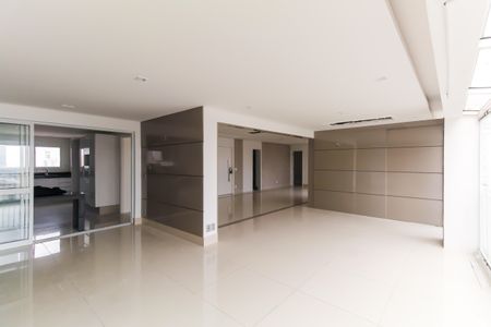 Apartamento à venda com 201m², 3 quartos e 4 vagasVaranda