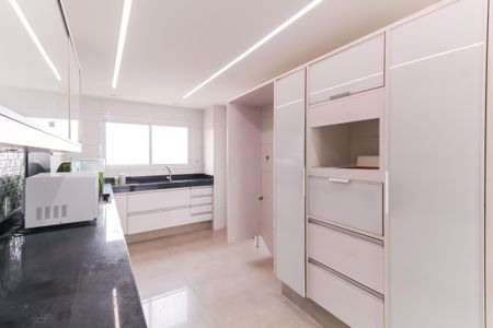 Apartamento à venda com 201m², 3 quartos e 4 vagasCozinha