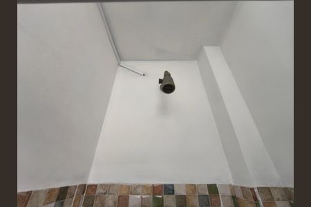 Casa de condomínio à venda com 180m², 4 quartos e 2 vagas Casa de condomínio à venda com 180m², 4 quartos e 2 vagasBanheiro Serviço