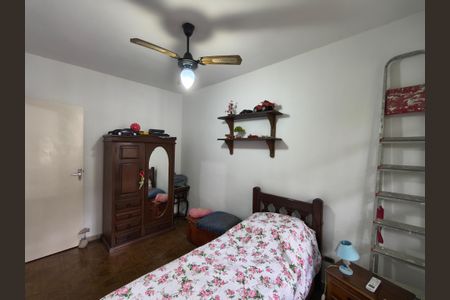 Casa de condomínio à venda com 180m², 4 quartos e 2 vagas Casa de condomínio à venda com 180m², 4 quartos e 2 vagasQuarto 2