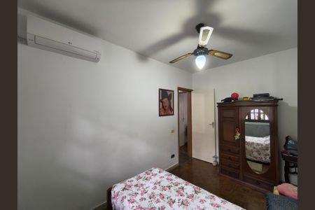 Casa de condomínio à venda com 180m², 4 quartos e 2 vagas Casa de condomínio à venda com 180m², 4 quartos e 2 vagasQuarto 2