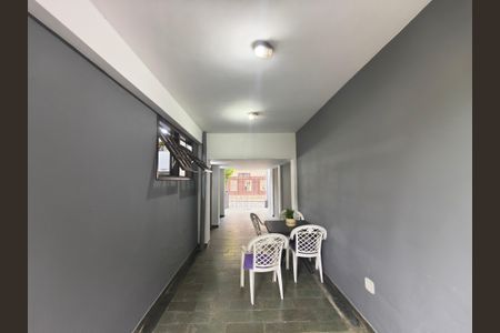 Casa de condomínio à venda com 180m², 4 quartos e 2 vagas Casa de condomínio à venda com 180m², 4 quartos e 2 vagasÁrea comum
