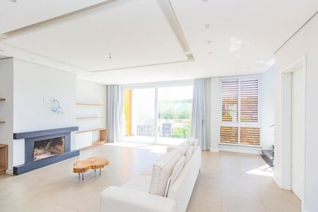 Sala de casa para alugar com 3 quartos, 350m² em Jardim Sabará, Porto Alegre