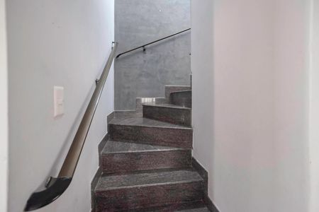 Apartamento à venda com 263m², 4 quartos e 4 vagasEscada