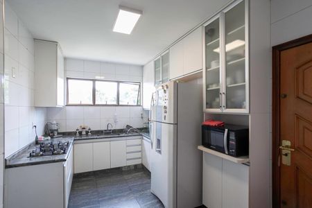 Apartamento à venda com 263m², 4 quartos e 4 vagasCozinha