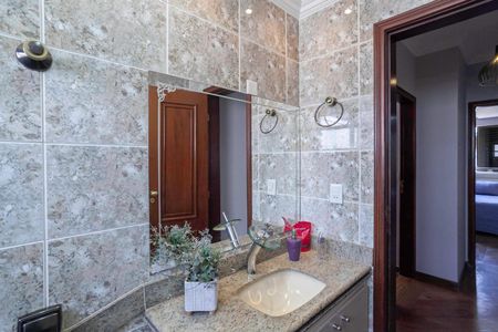 Apartamento à venda com 263m², 4 quartos e 4 vagasBanheiro social 