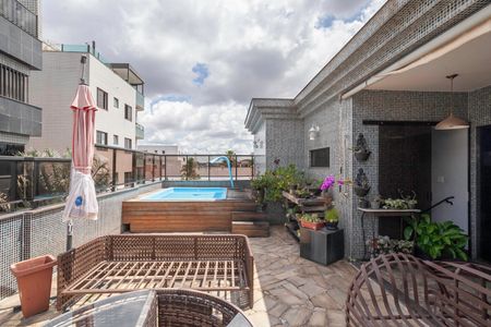 Apartamento à venda com 263m², 4 quartos e 4 vagasCobertura