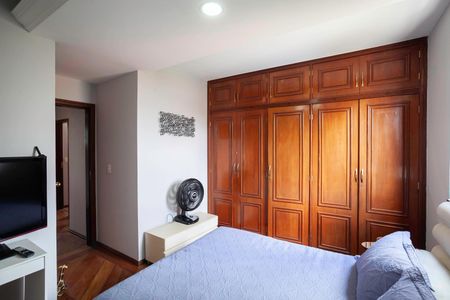 Apartamento à venda com 263m², 4 quartos e 4 vagasSuíte 1