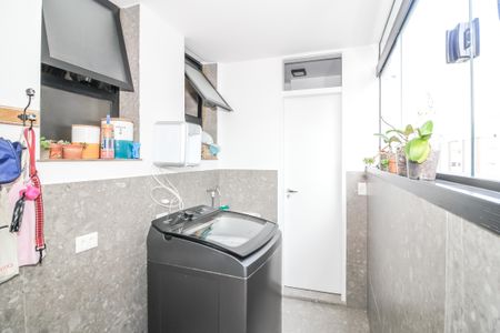 Apartamento à venda com 145m², 3 quartos e 1 vagaÁrea de Serviço