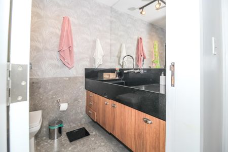 Apartamento à venda com 145m², 3 quartos e 1 vagaBanheiro da Suíte