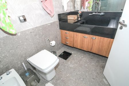 Apartamento à venda com 145m², 3 quartos e 1 vagaBanheiro da Suíte