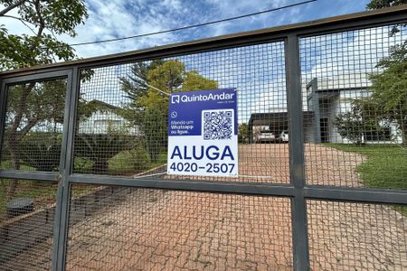 Casa de condomínio para alugar com 250m², 3 quartos e 2 vagasPlaca