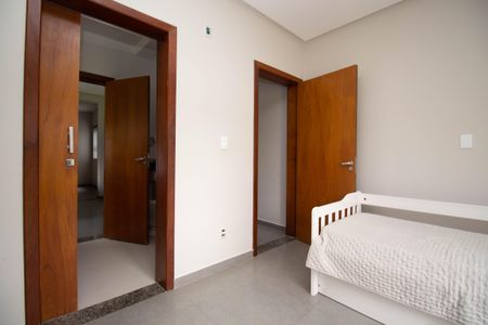 Casa de condomínio para alugar com 250m², 3 quartos e 2 vagasQuarto