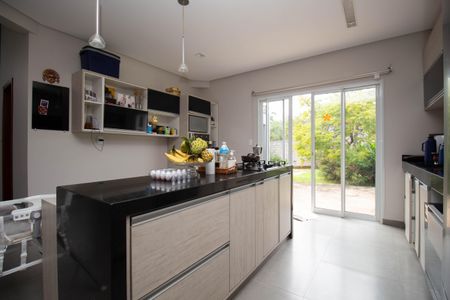 Casa de condomínio para alugar com 250m², 3 quartos e 2 vagasCozinha