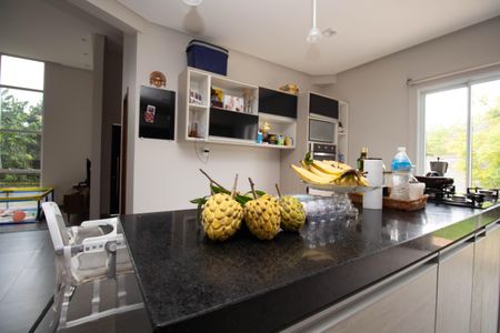 Casa de condomínio para alugar com 250m², 3 quartos e 2 vagasCozinha