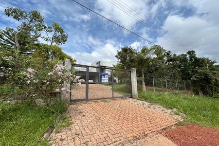 Casa de condomínio para alugar com 250m², 3 quartos e 2 vagasFachada