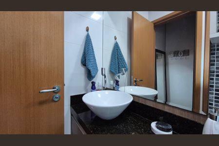 Apartamento para alugar com 63m², 2 quartos e 1 vagaBanheiro da suíte