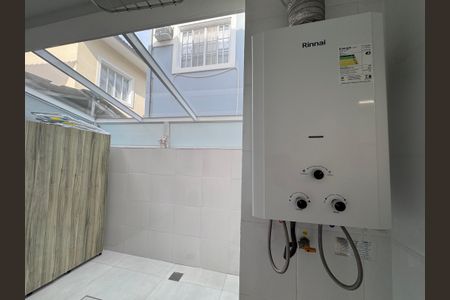 Casa de condomínio à venda com 282m², 4 quartos e 5 vagasÁrea de Serviço