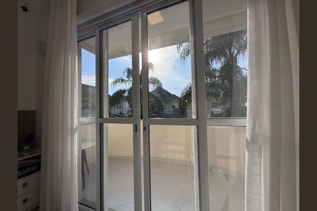 Casa de condomínio à venda com 282m², 4 quartos e 5 vagasSuíte 1 - Varanda