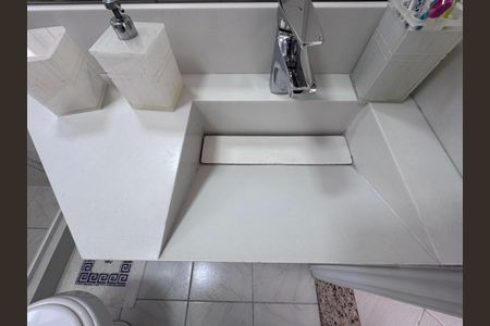 Casa de condomínio à venda com 282m², 4 quartos e 5 vagasSuíte 2 - Banheiro