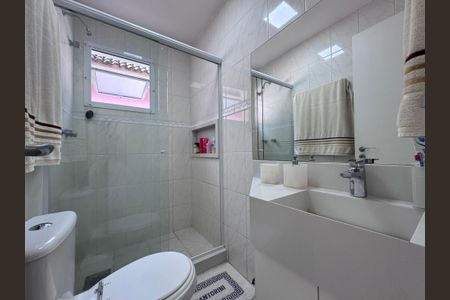 Casa de condomínio à venda com 282m², 4 quartos e 5 vagasSuíte 2 - Banheiro