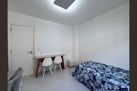 Casa de condomínio à venda com 282m², 4 quartos e 5 vagasQuarto 1