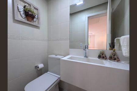 Casa de condomínio à venda com 282m², 4 quartos e 5 vagasLavabo