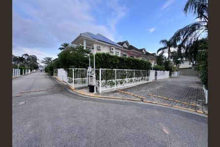 Casa de condomínio à venda com 282m², 4 quartos e 5 vagasÁrea comum