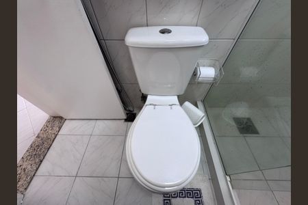 Casa de condomínio à venda com 282m², 4 quartos e 5 vagasSuíte 2 - Banheiro