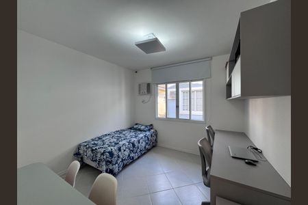 Casa de condomínio à venda com 282m², 4 quartos e 5 vagasQuarto 1