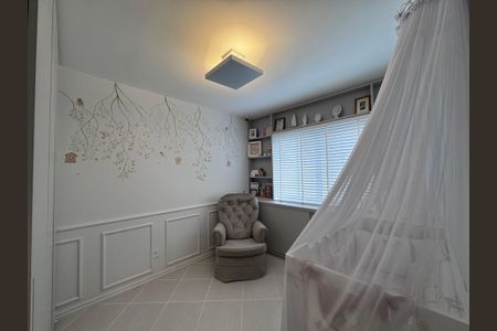 Casa de condomínio à venda com 282m², 4 quartos e 5 vagasQuarto 2