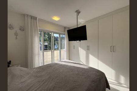 Casa de condomínio à venda com 282m², 4 quartos e 5 vagasSuíte 1