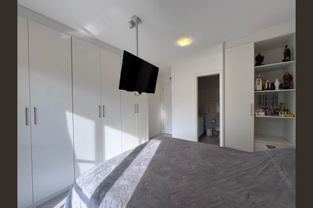 Casa de condomínio à venda com 282m², 4 quartos e 5 vagasSuíte 1