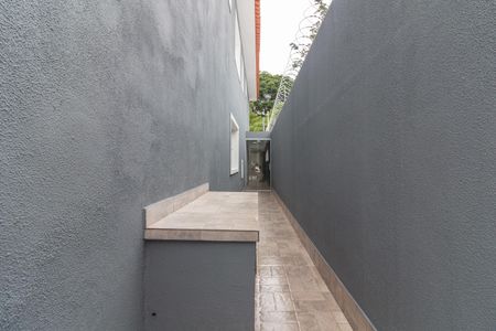 Casa à venda com 161m², 3 quartos e 2 vagas Casa à venda com 161m², 3 quartos e 2 vagasCorredor