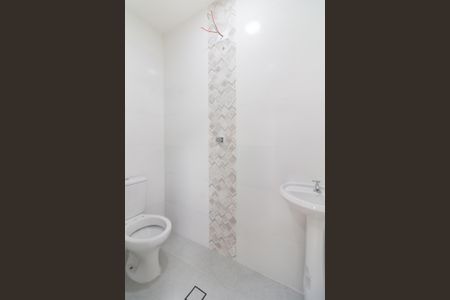 Casa à venda com 161m², 3 quartos e 2 vagas Casa à venda com 161m², 3 quartos e 2 vagasBanheiro da edícula