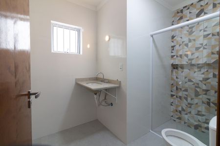 Casa à venda com 161m², 3 quartos e 2 vagas Casa à venda com 161m², 3 quartos e 2 vagasBanheiro da Suíte