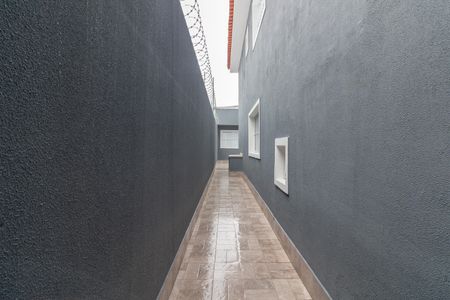 Casa à venda com 161m², 3 quartos e 2 vagas Casa à venda com 161m², 3 quartos e 2 vagasCorredor