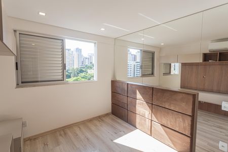 Quarto de apartamento para alugar com 1 quarto, 40m² em Savassi, Belo Horizonte