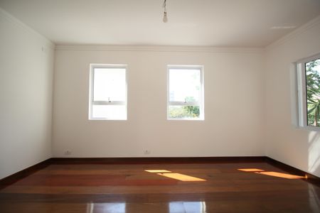 Casa à venda com 500m², 5 quartos e 4 vagasSala