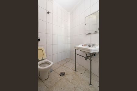 Casa para alugar com 500m², 5 quartos e 4 vagasBanheiro de serviço 2