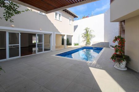 Casa para alugar com 500m², 5 quartos e 4 vagasPiscina 